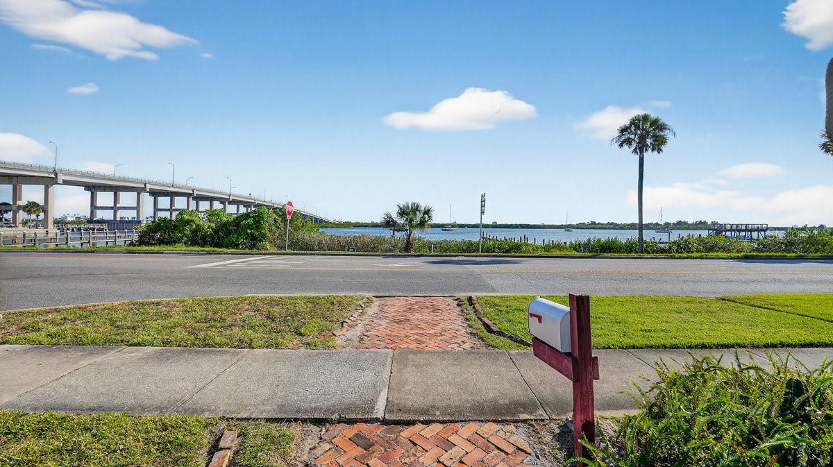 500 S RIVERSIDE DRIVE