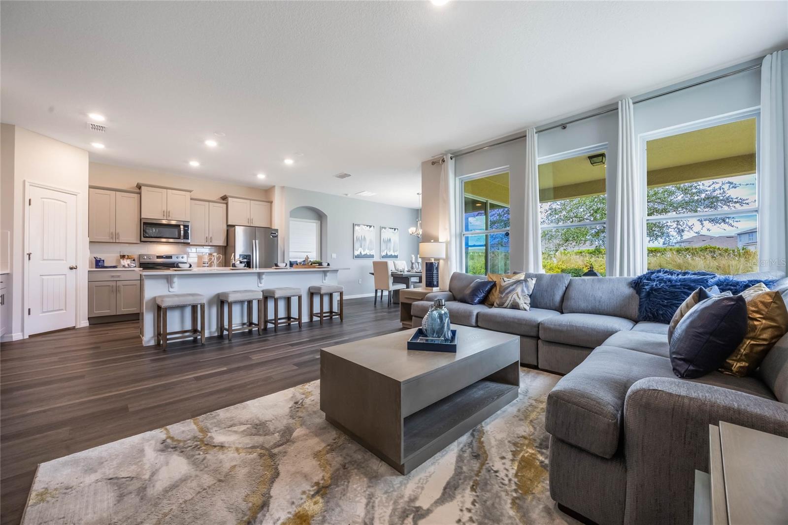 HARMONY WEST - Residential