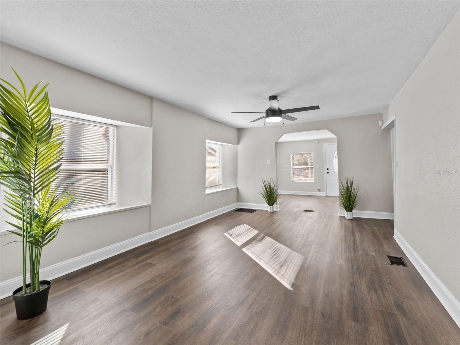 3622 E MOHAWK AVENUE