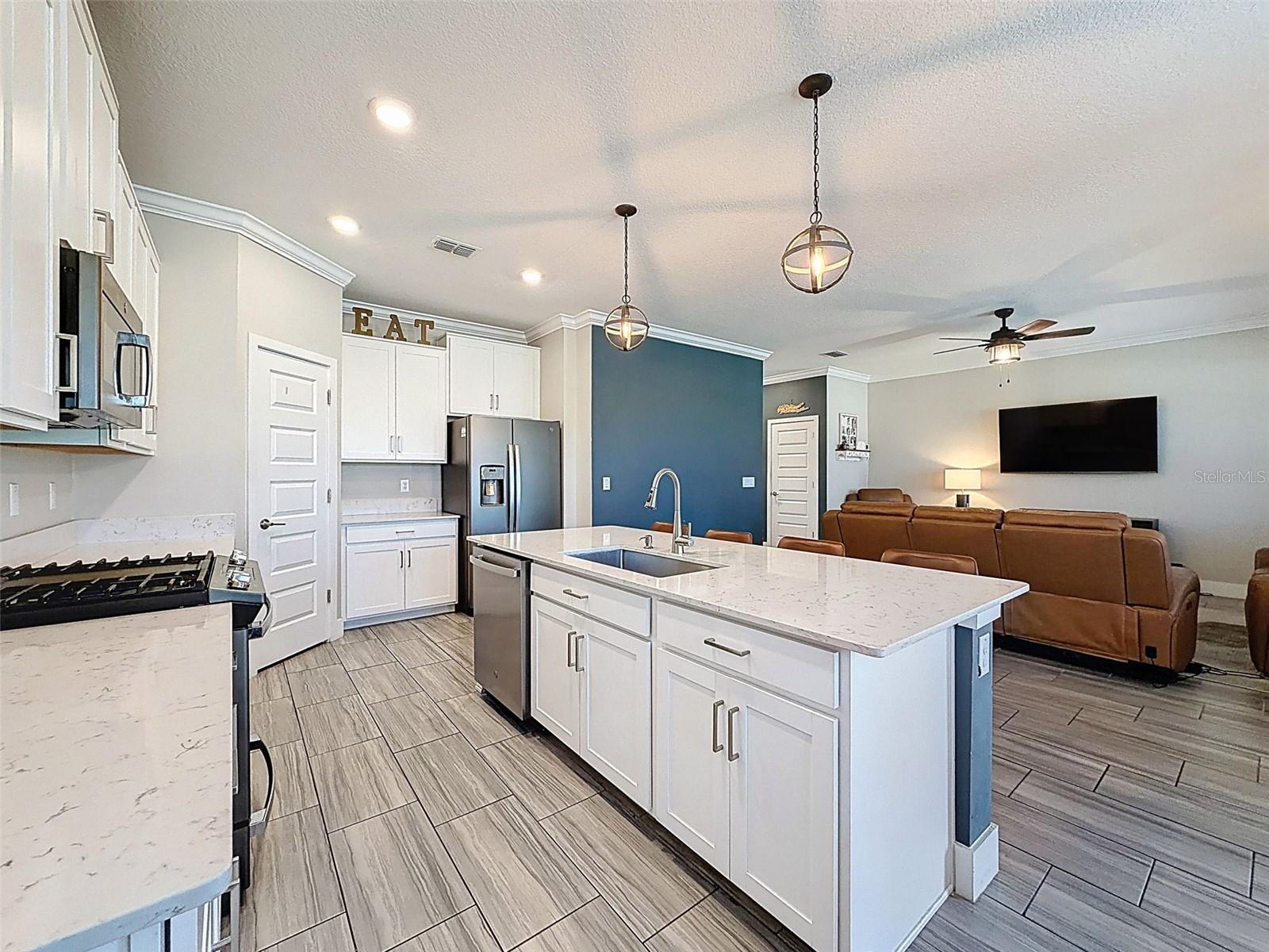 MITCHELL 54 WEST PH 3 RESIDENT - Residential