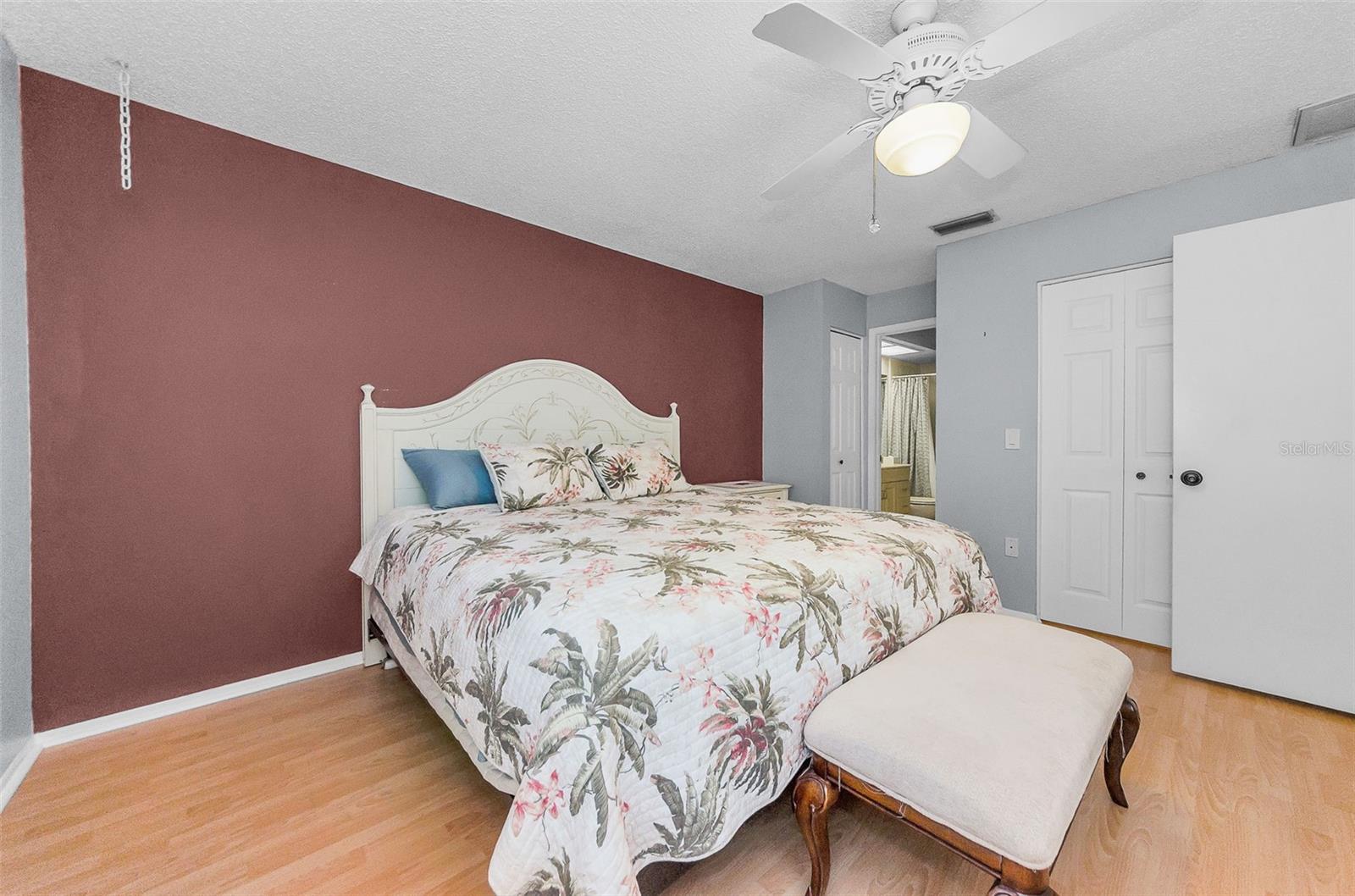 CHATEAU VILLAGE CONDO 05 - Residential