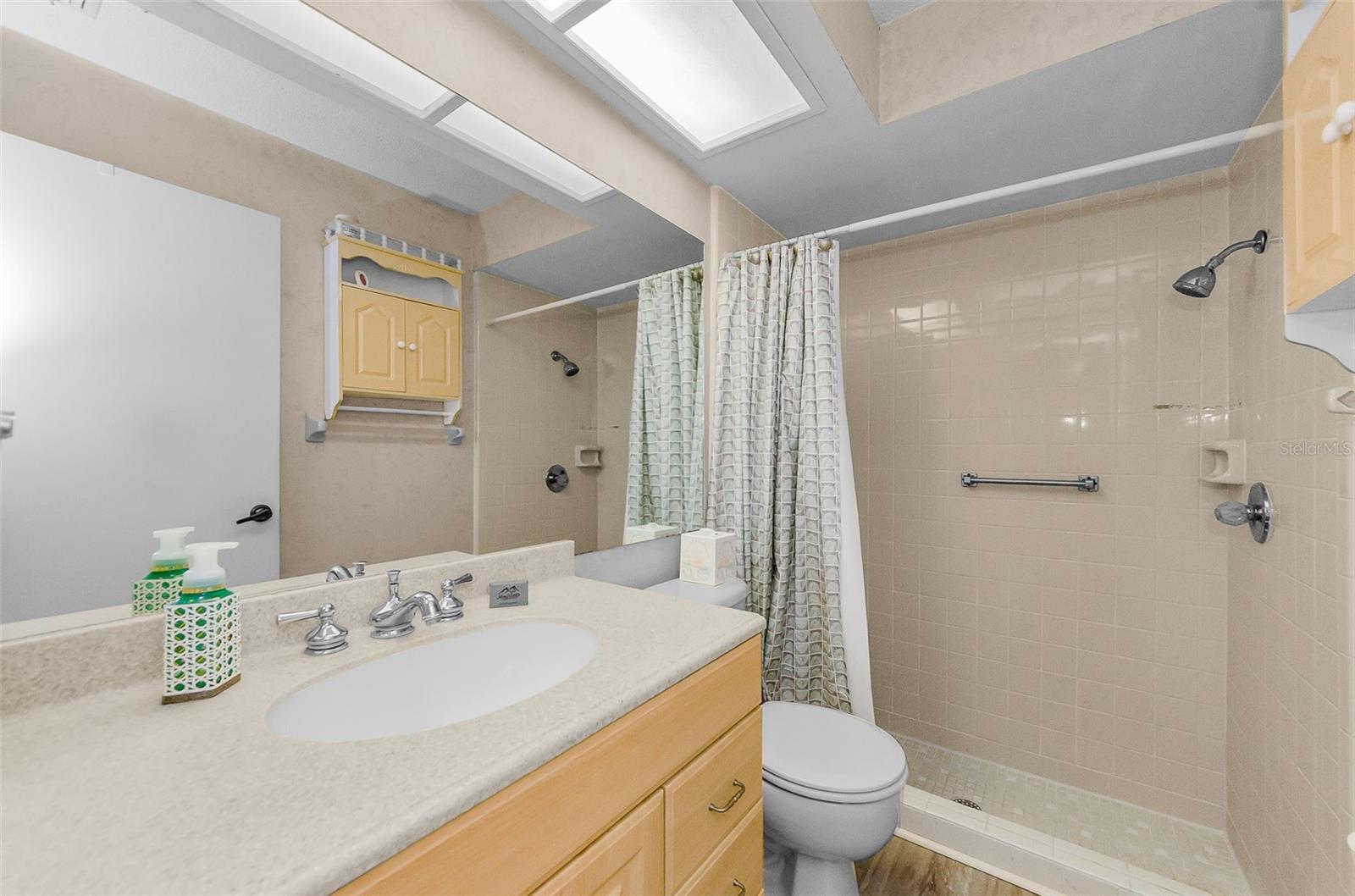 CHATEAU VILLAGE CONDO 05 - Residential