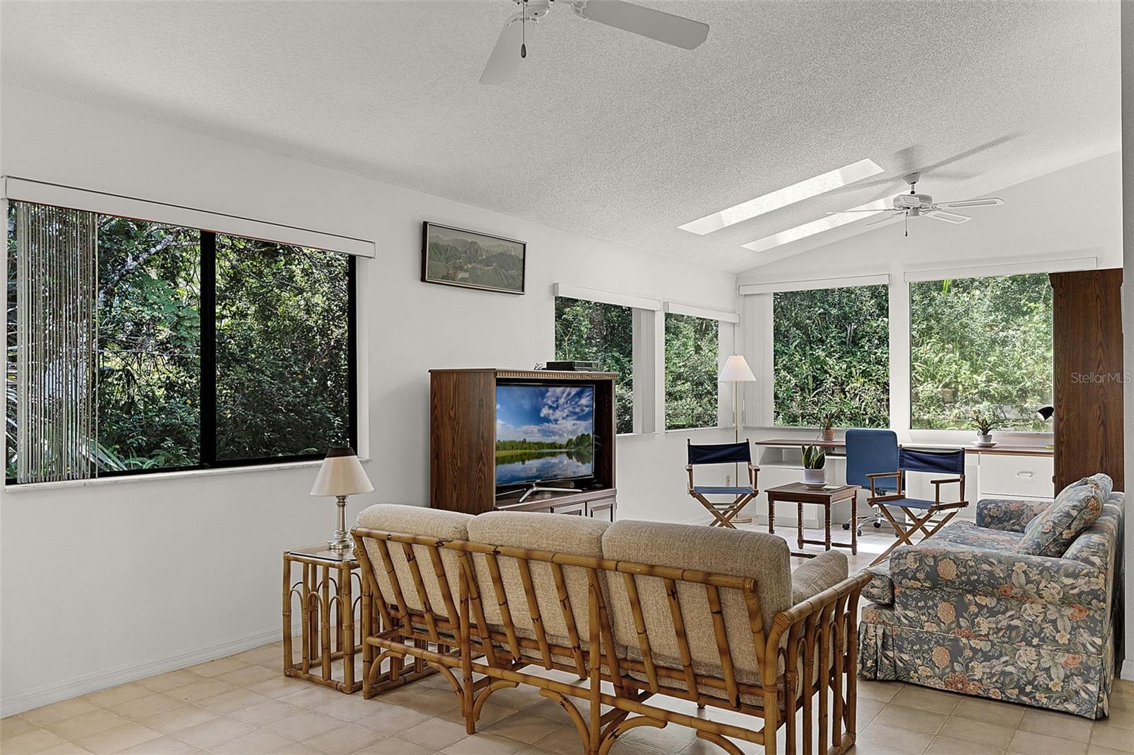 4302 GULL COVE
