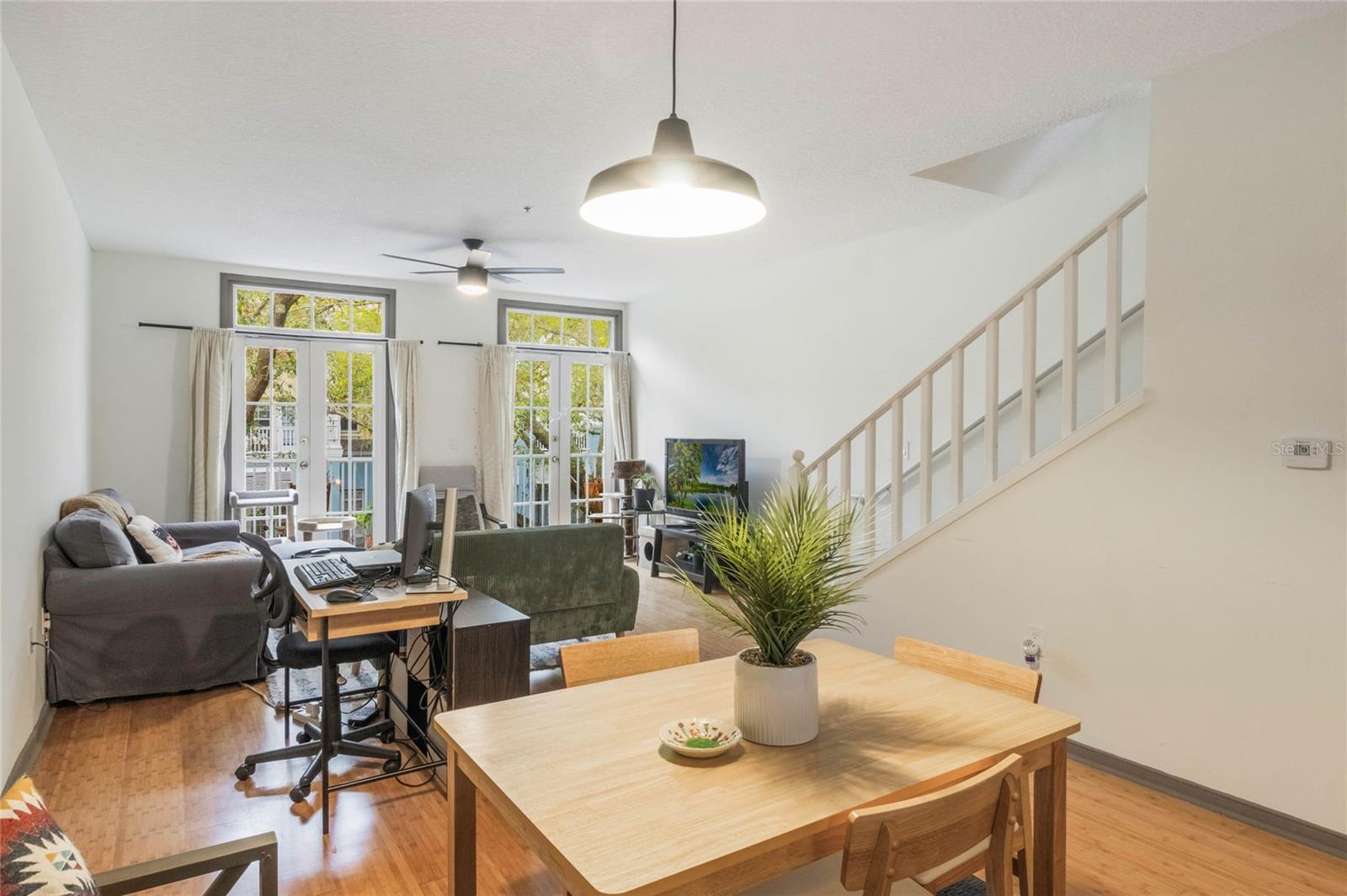 660 CELEBRATION AVENUE 220