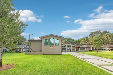 Tiny photo for 1616 Loves Point Drive, Leesburg, FL 34748 (MLS # G5115499)
