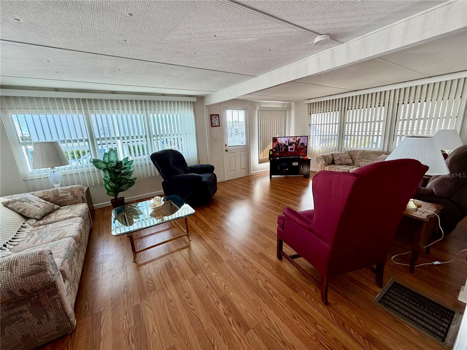 SUNSET PALMS UNREC - Residential