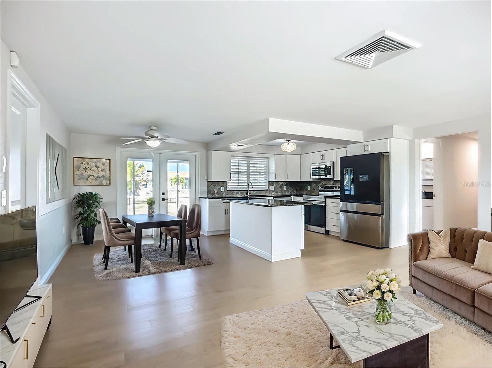 607 EMERALD LANE, HOLMES BEACH, FL, 34217 4 607 EMERALD LANE