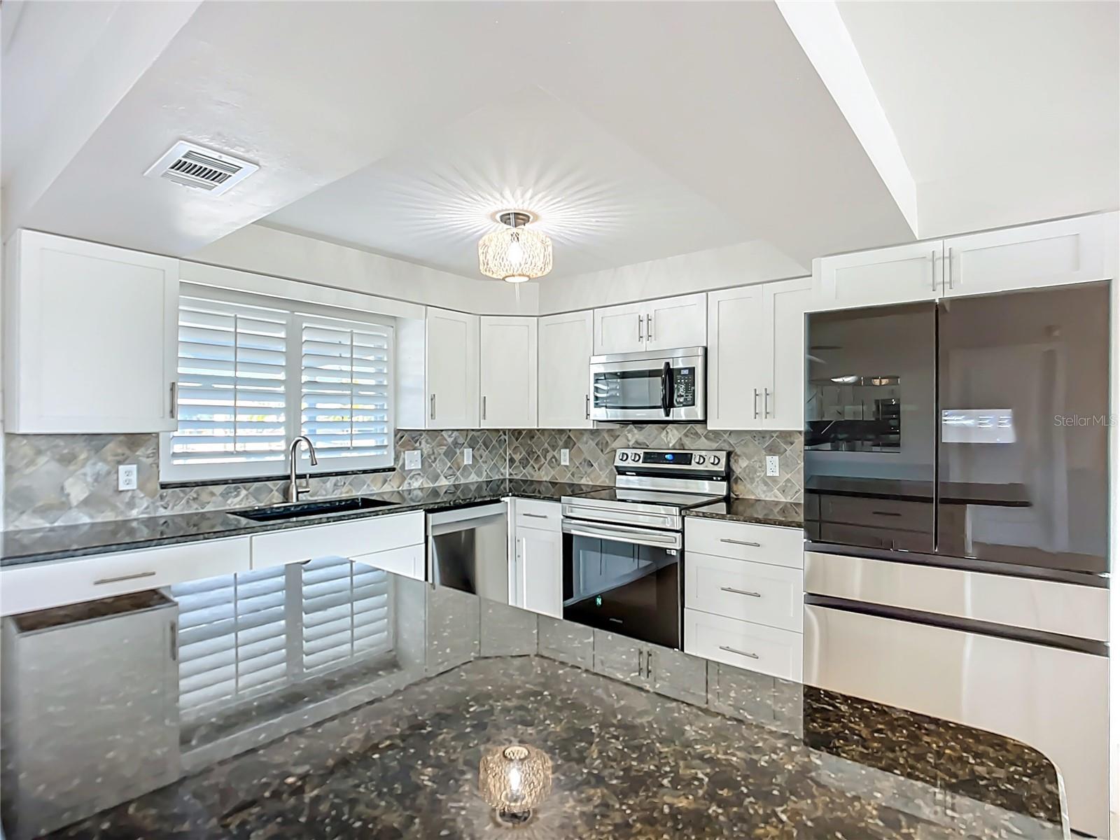 KEY ROYALE 11TH ADD - Residential