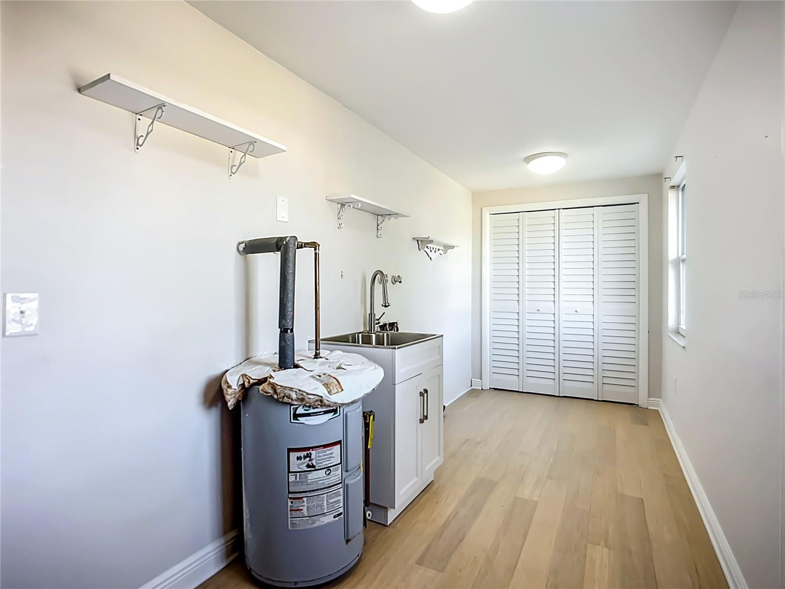 KEY ROYALE 11TH ADD - Residential