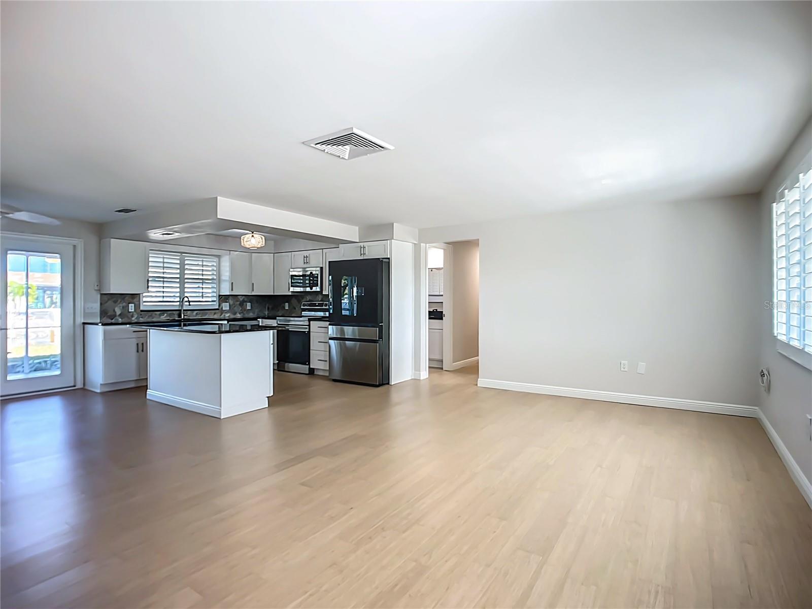 KEY ROYALE 11TH ADD - Residential