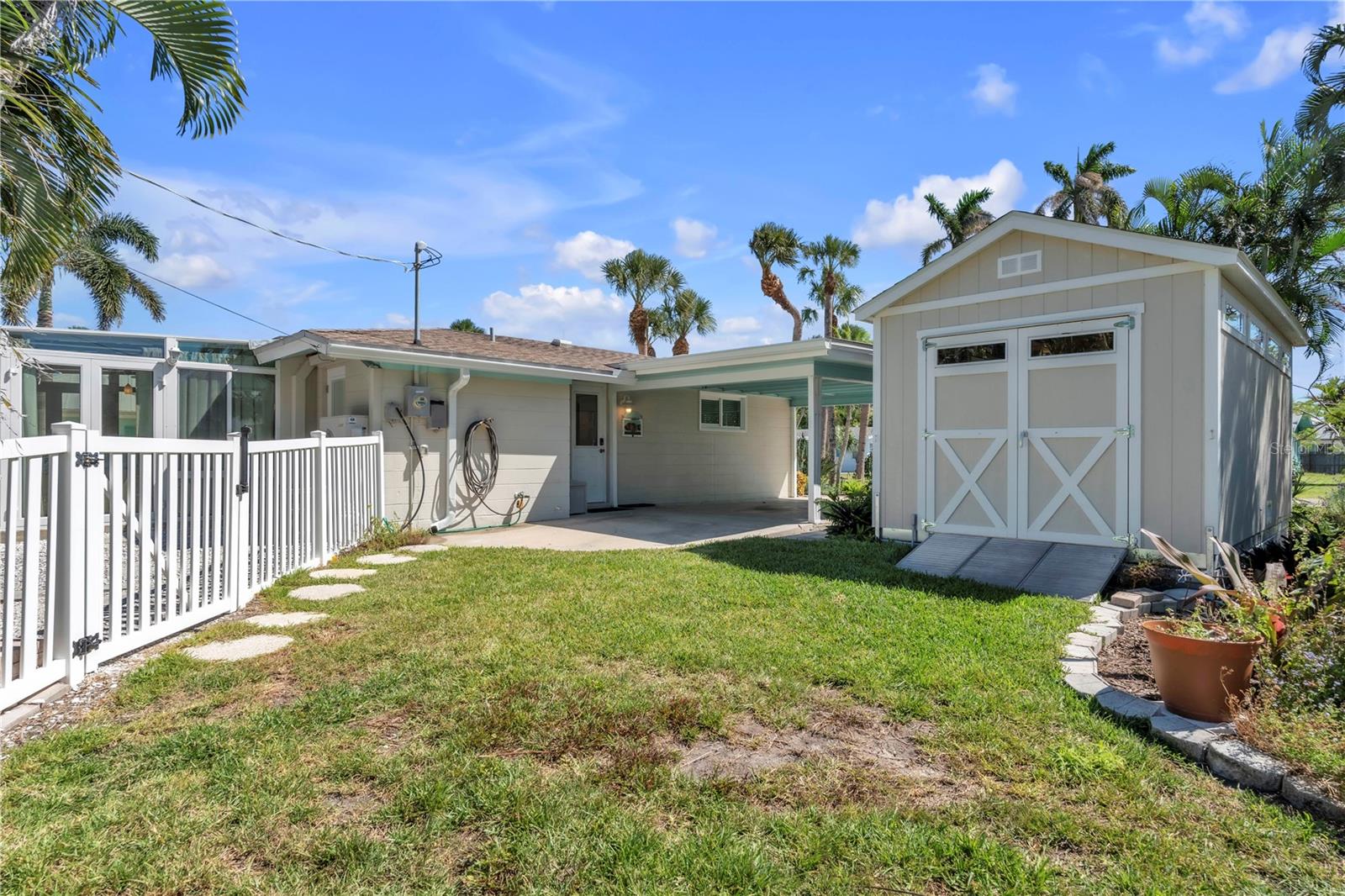 HOLMES BEACH 33RD UNIT - Residential