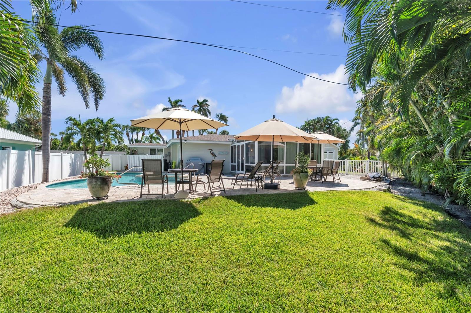 HOLMES BEACH 33RD UNIT - Residential