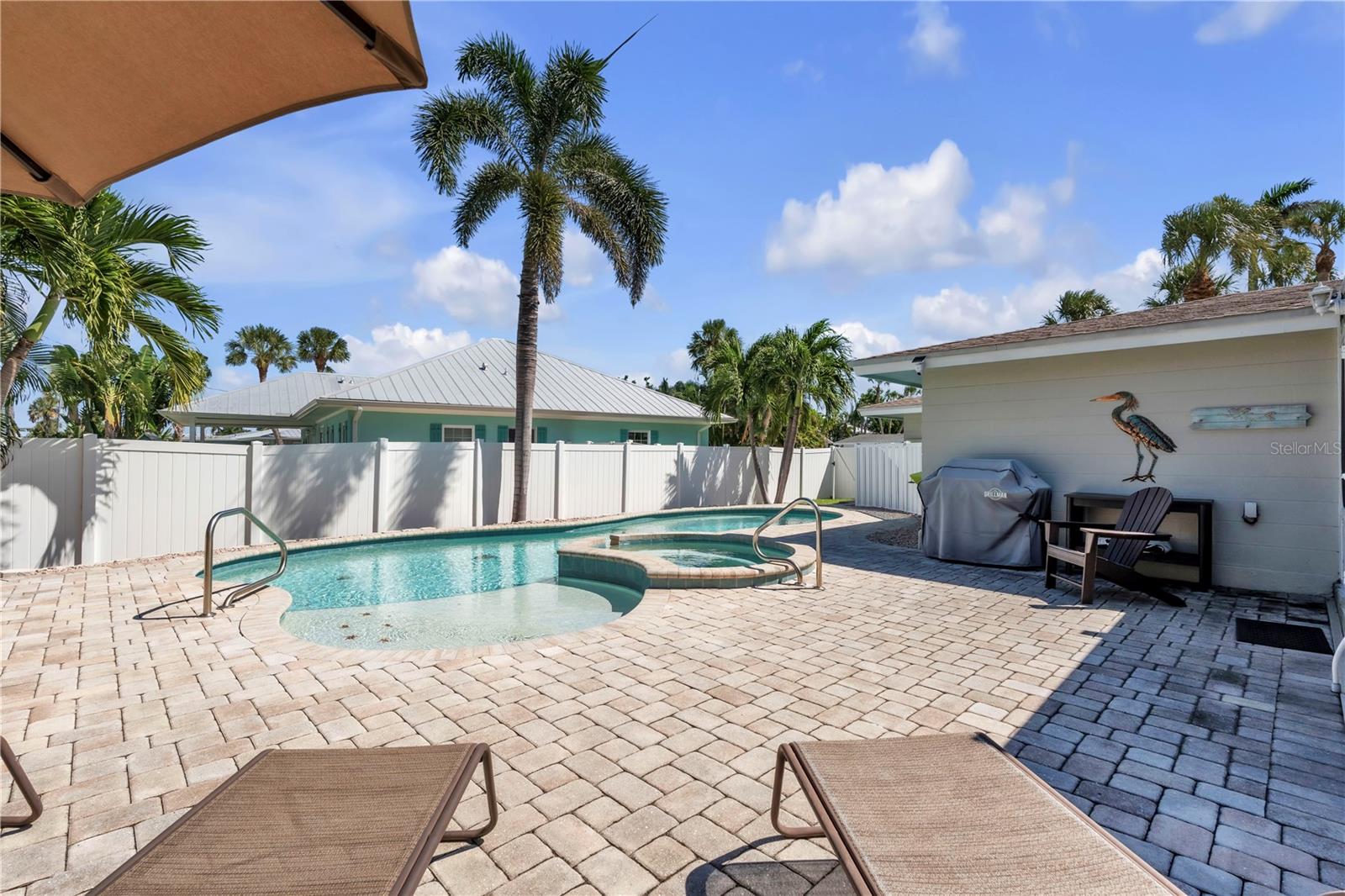 HOLMES BEACH 33RD UNIT - Residential