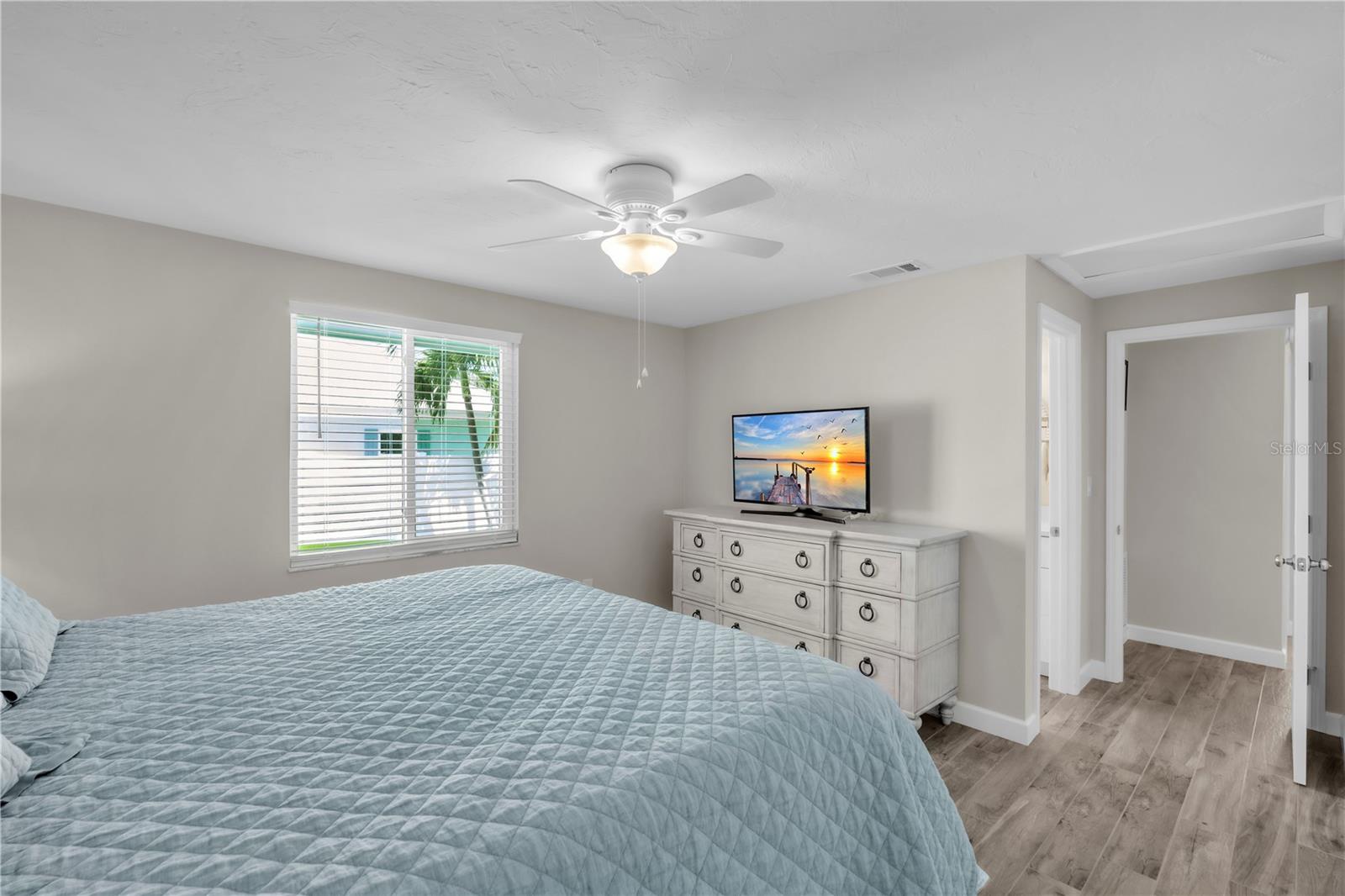 HOLMES BEACH 33RD UNIT - Residential