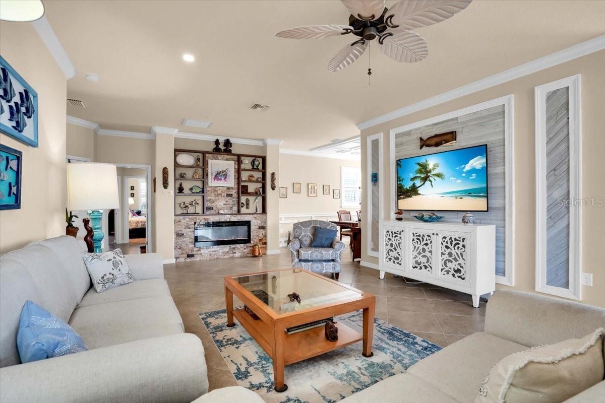 COACH HOMES 1 AT GRAN PARADISO - Residential