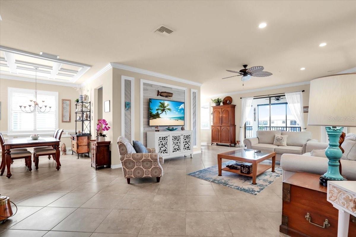 COACH HOMES 1 AT GRAN PARADISO - Residential