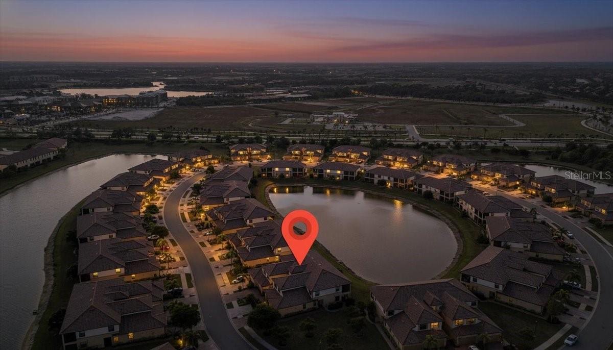 COACH HOMES 1 AT GRAN PARADISO - Residential