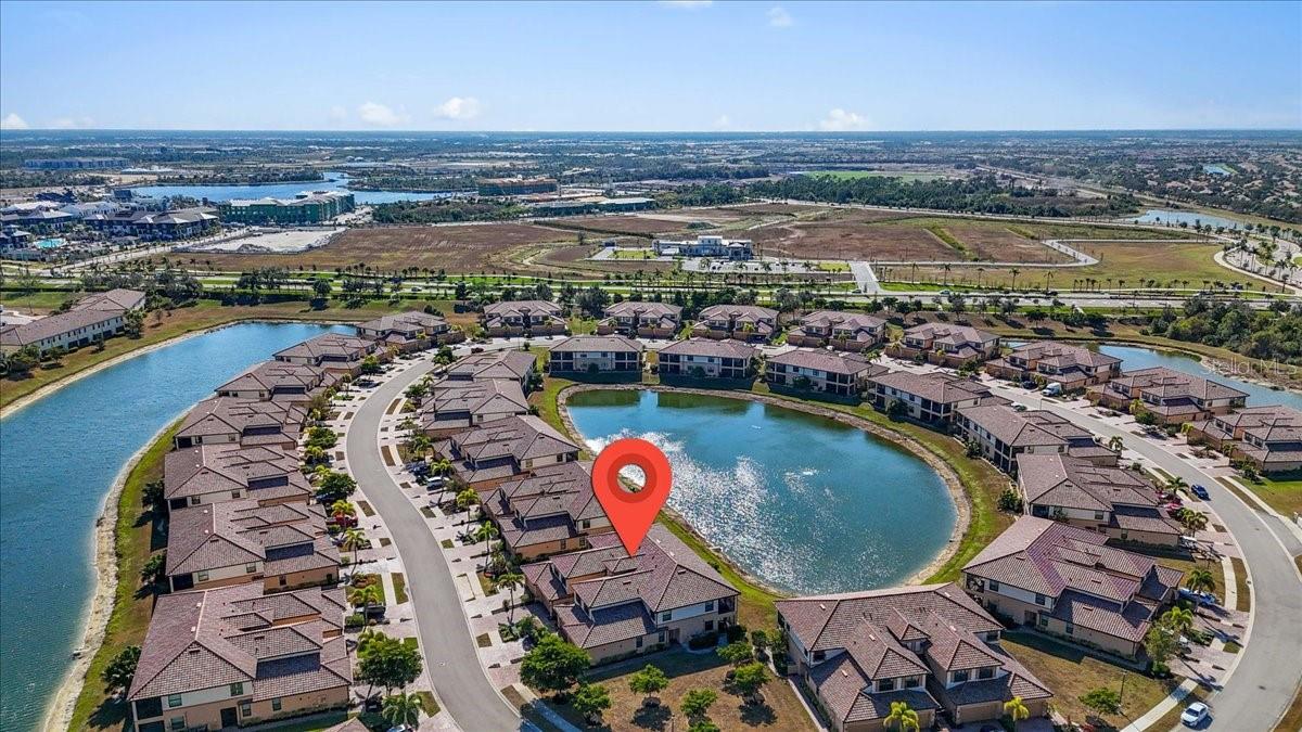 COACH HOMES 1 AT GRAN PARADISO - Residential