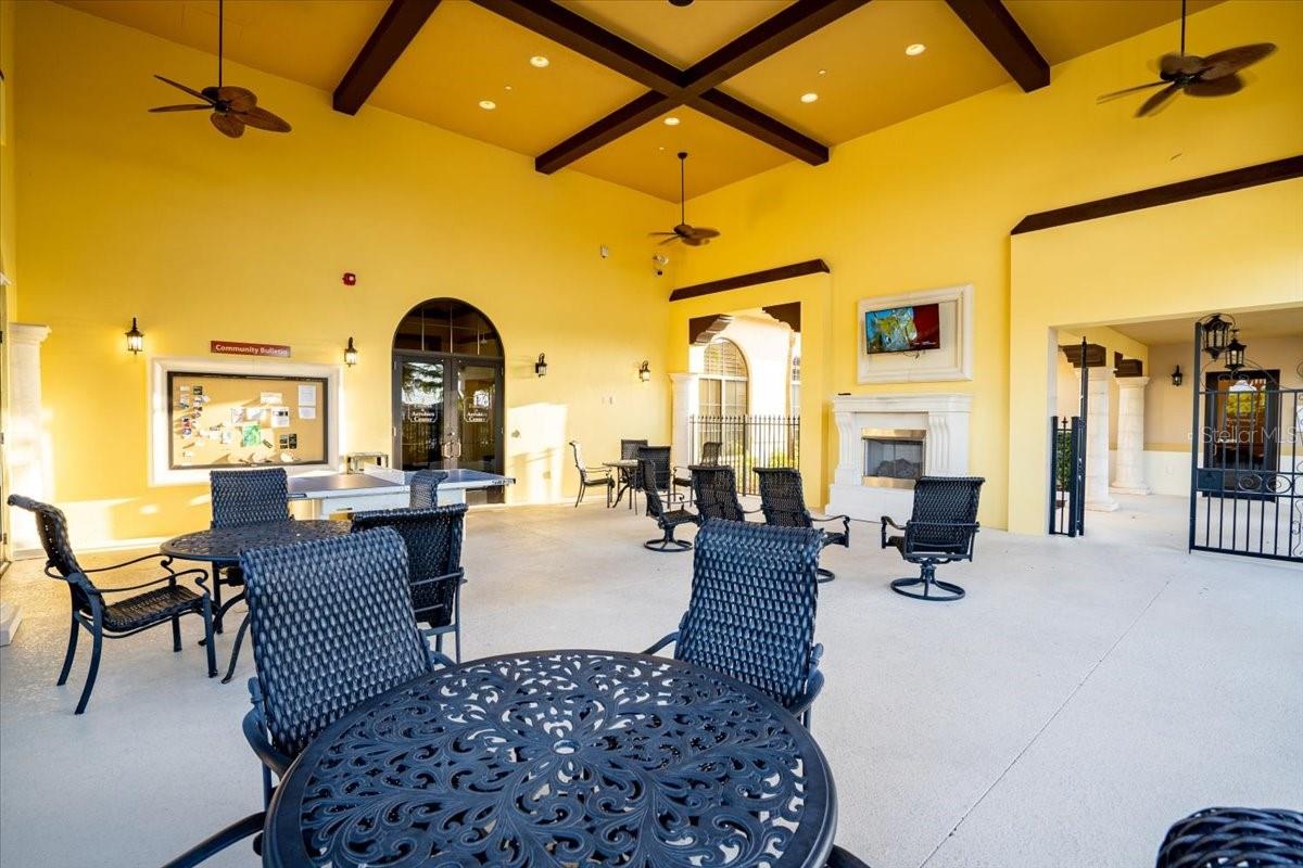 COACH HOMES 1 AT GRAN PARADISO - Residential