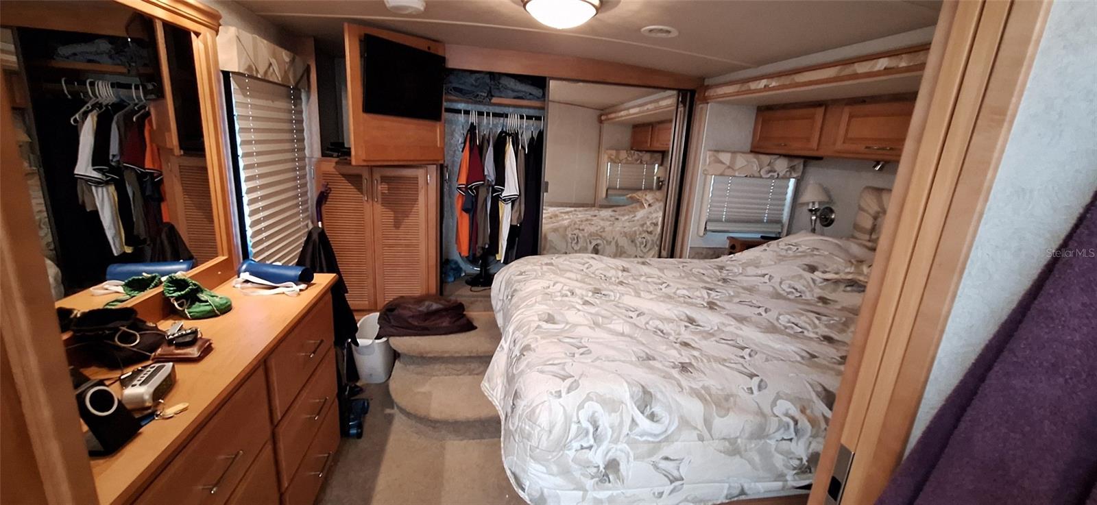 FAIRVIEW VILLAGE - Land