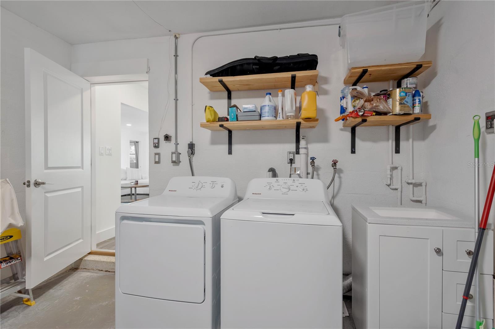 SHOREACRES CENTER - Residential