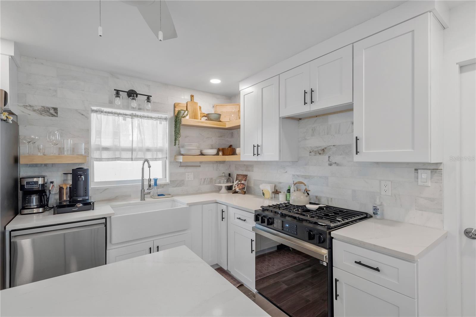 SHOREACRES CENTER - Residential