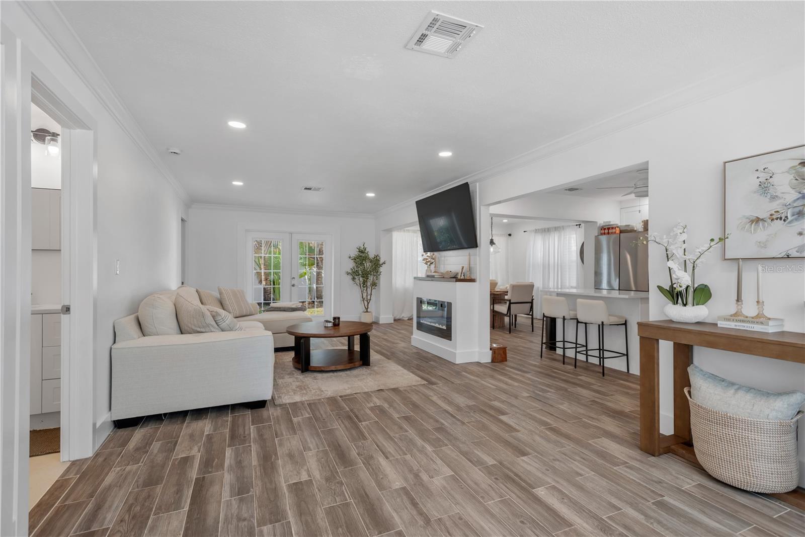 SHOREACRES CENTER - Residential