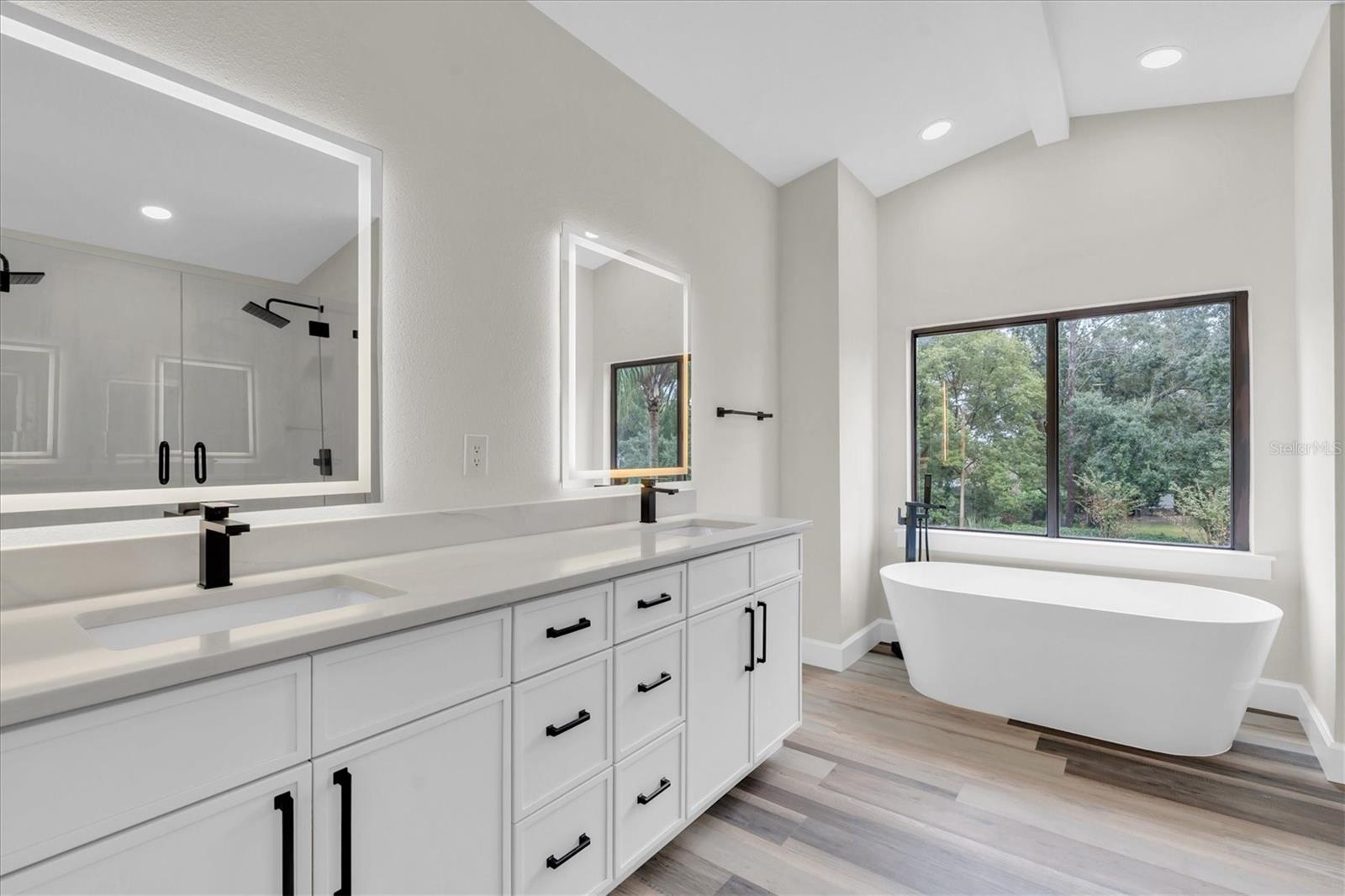 HIGH VISTA - Residential