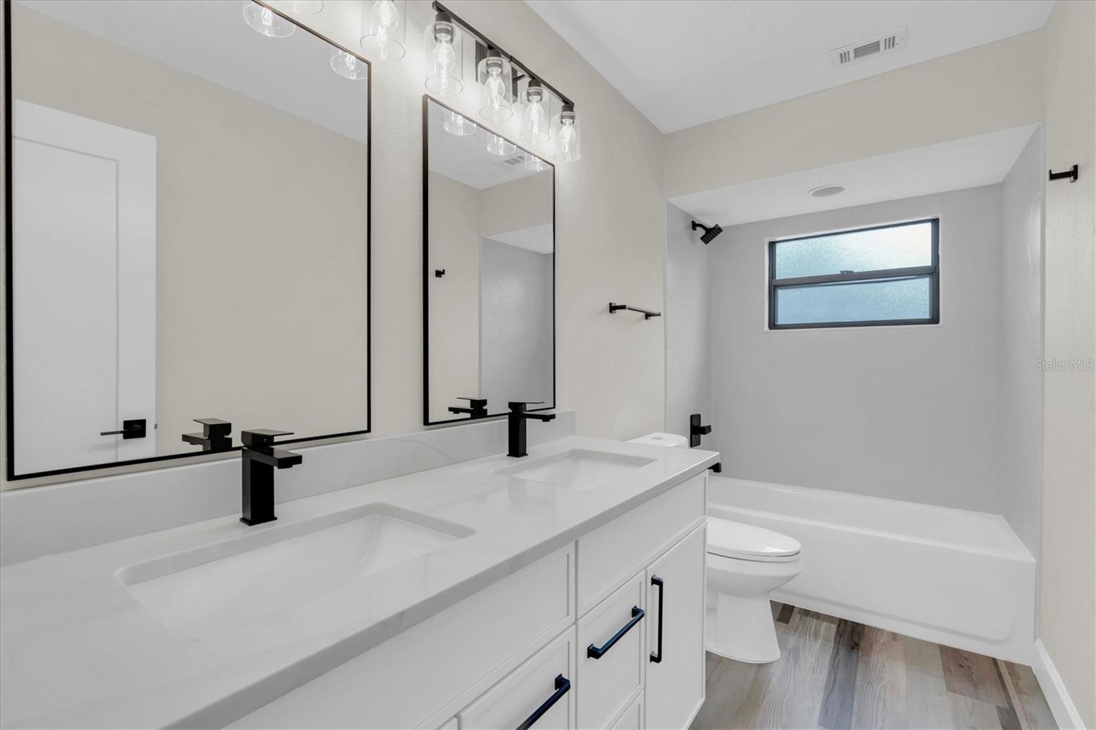 HIGH VISTA - Residential