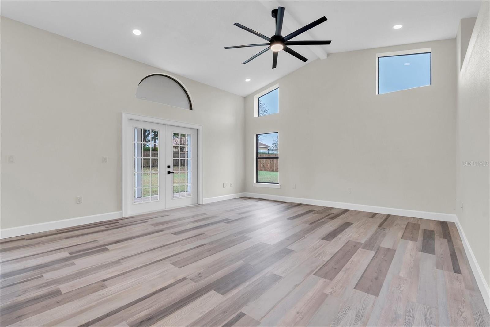 HIGH VISTA - Residential