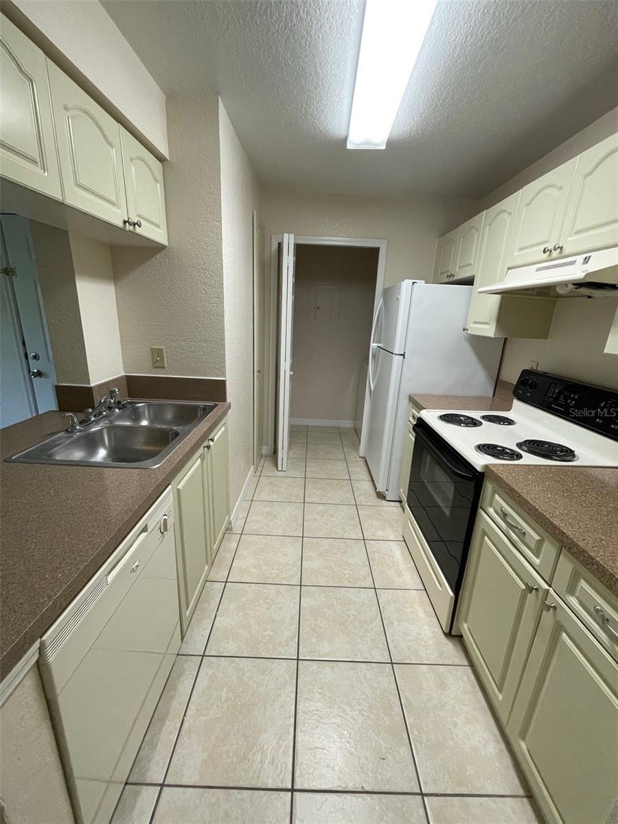 WATERFORD LNDG CONDO - Residential Lease
