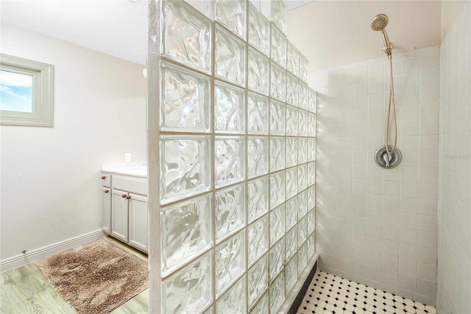 GULF SHORES 1ST ADD - Residential