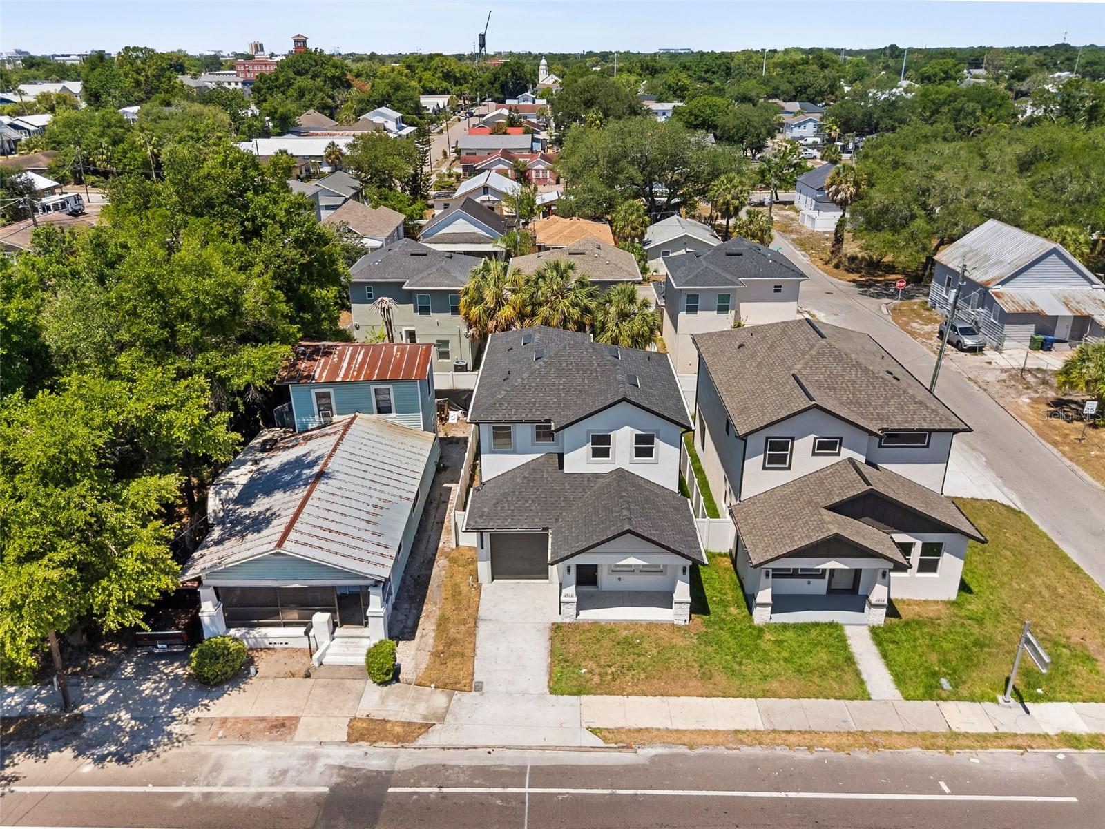 BANZA BANZA - Residential