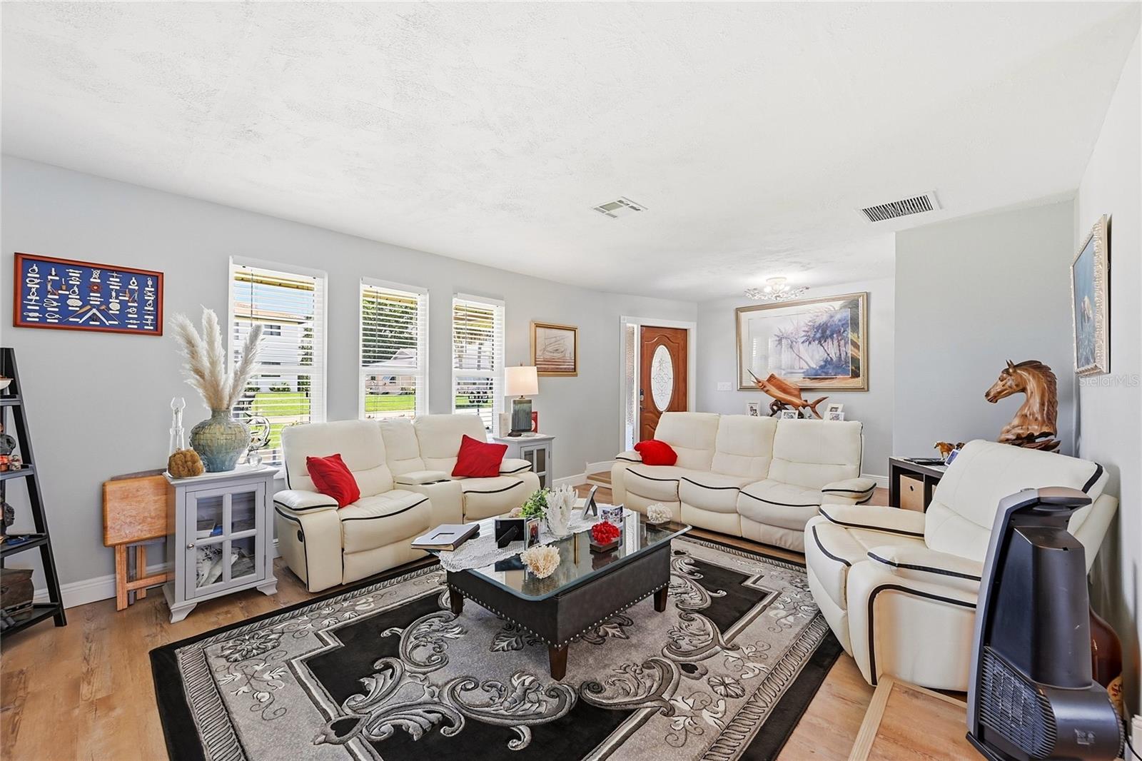 7219 REYMOOR DRIVE