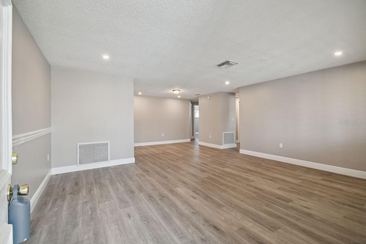 HILLANDALE - Residential Lease