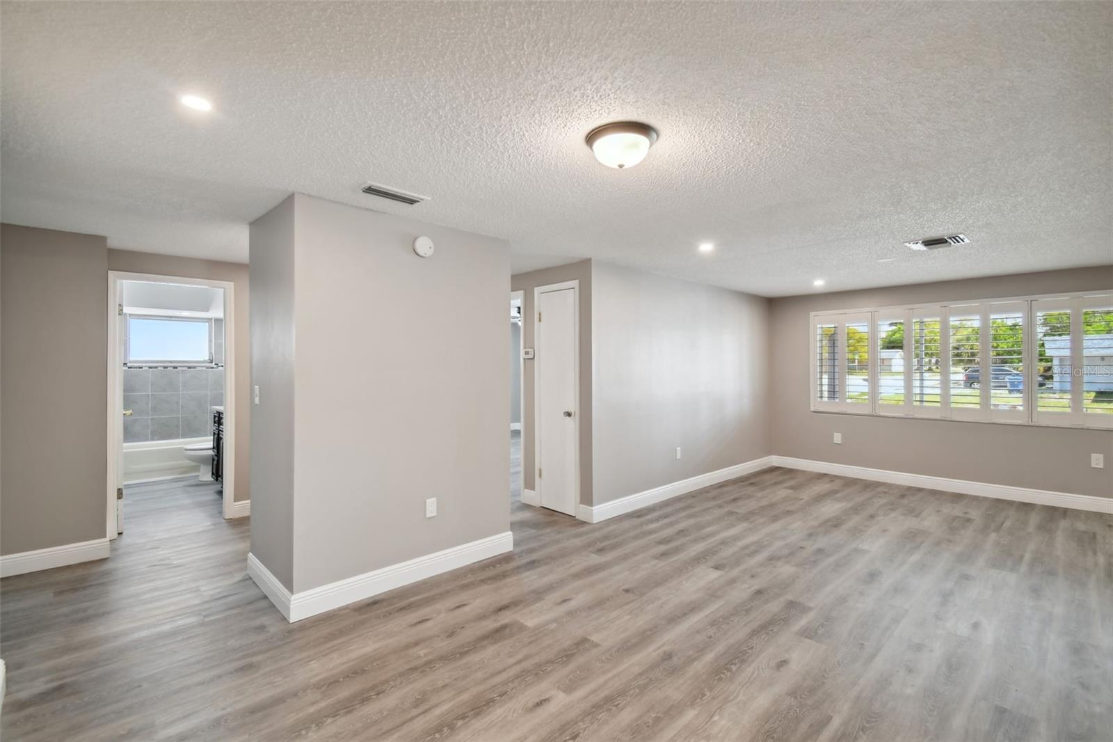 HILLANDALE - Residential Lease