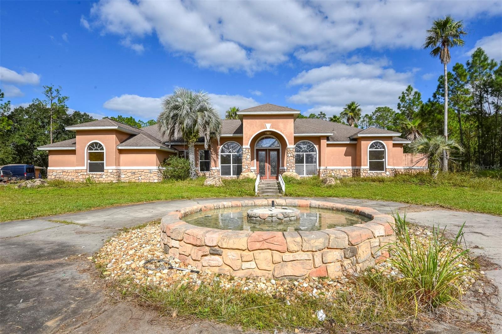 3521 RED BARN LANE