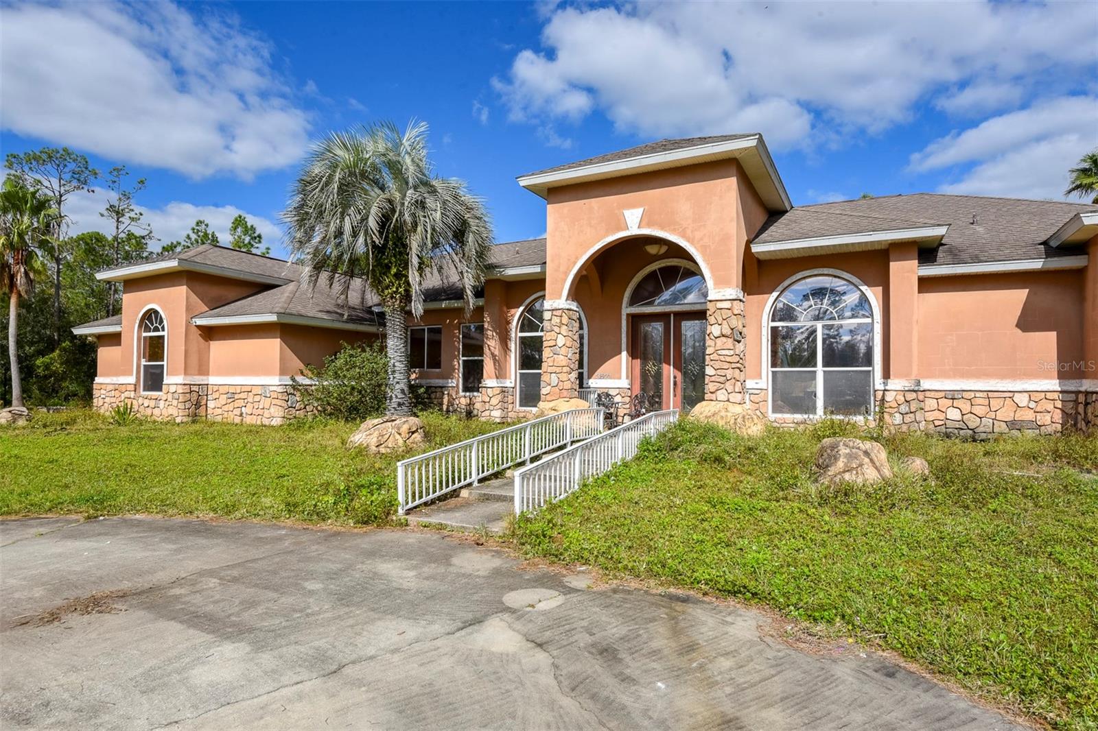 3521 RED BARN LANE