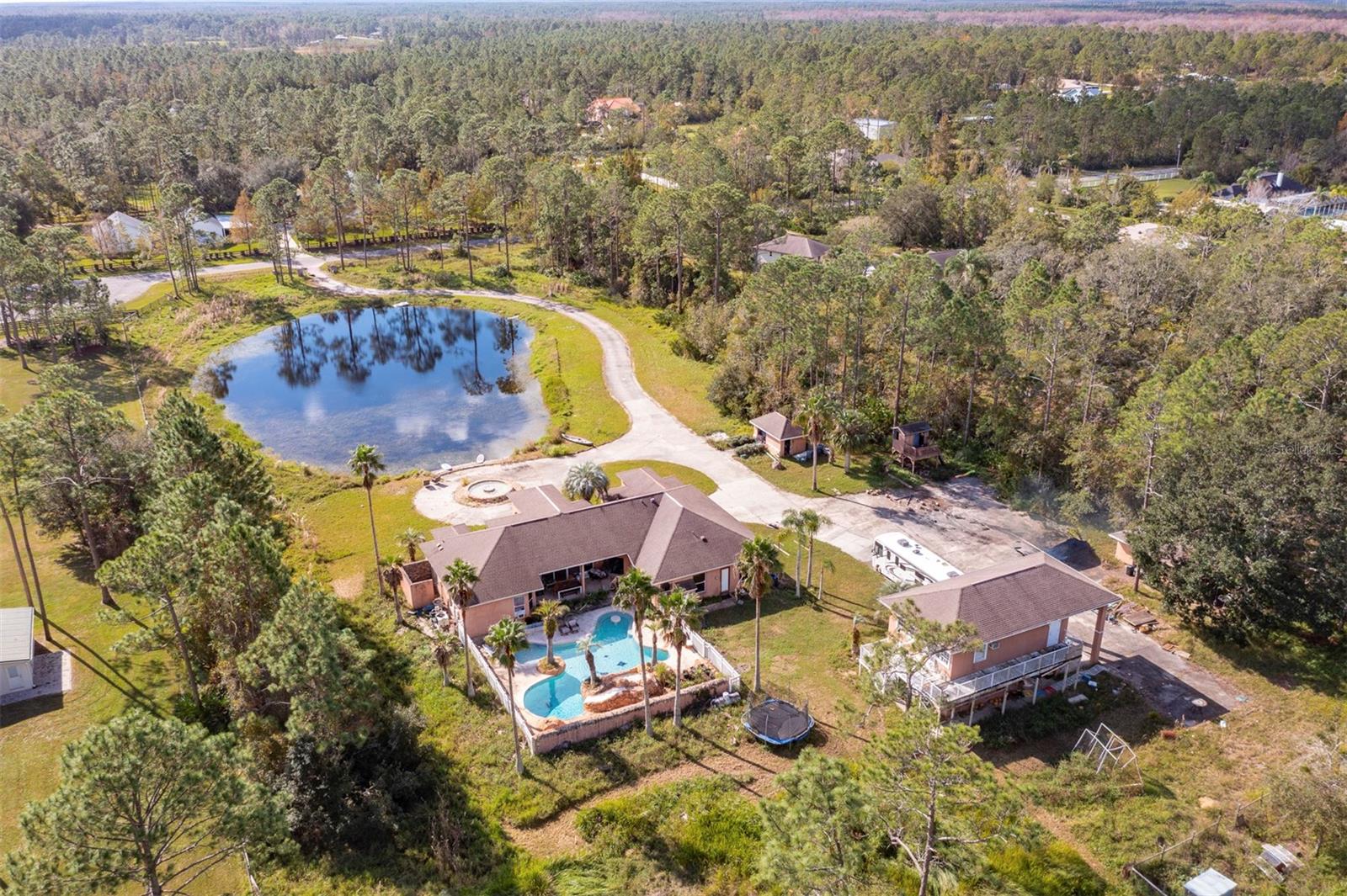3521 RED BARN LANE