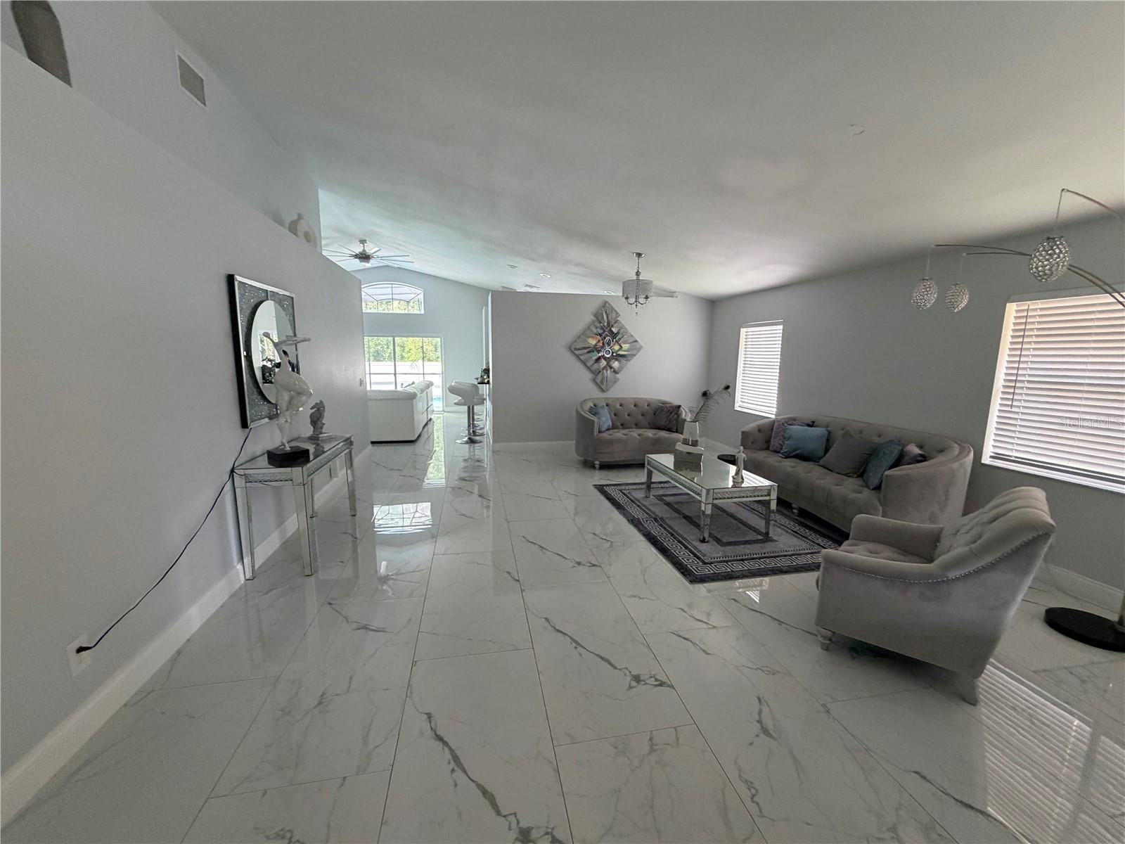 3264 FAIRFIELD DRIVE
