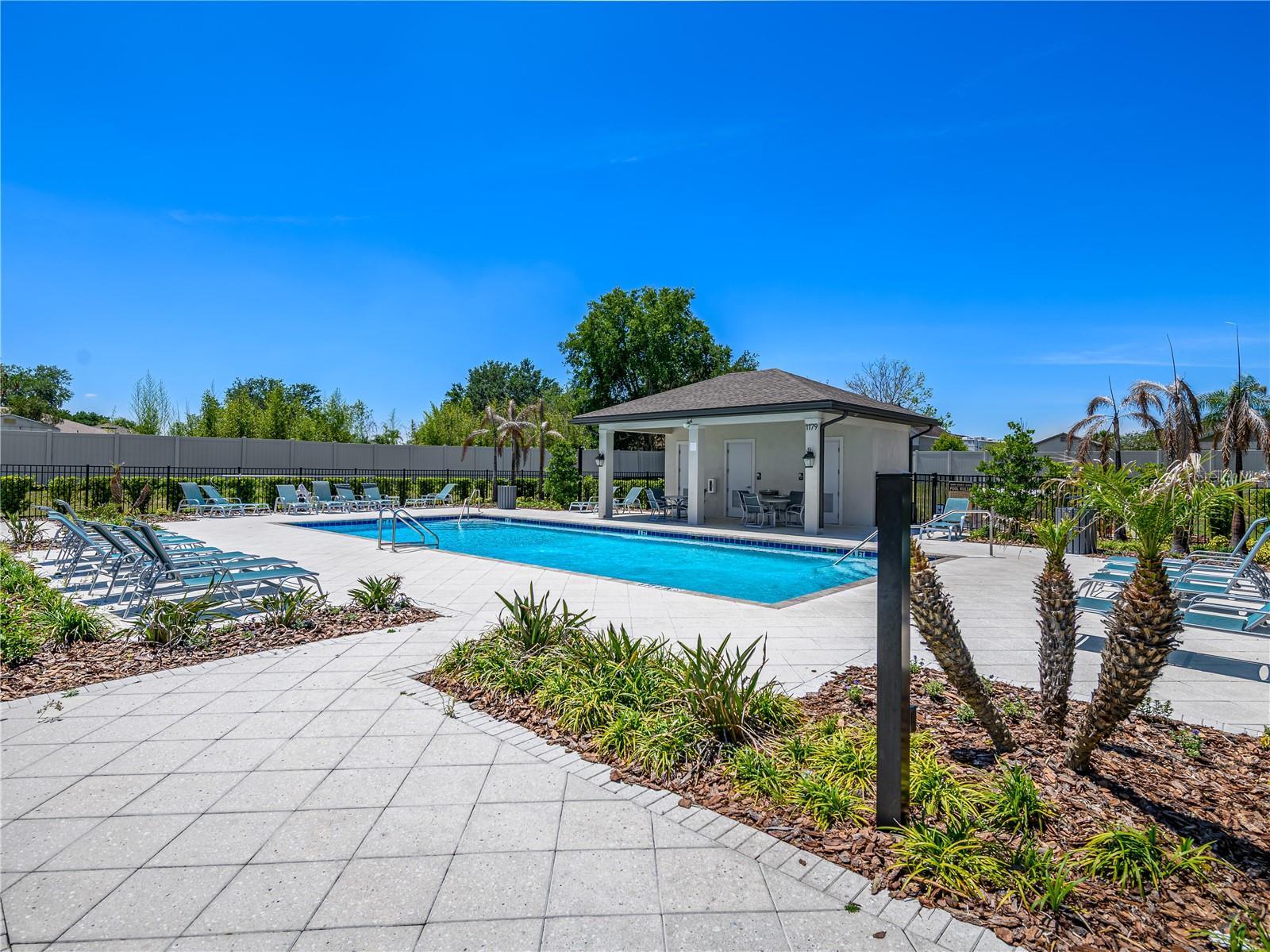 RESERVE/VAN OAKS - Residential