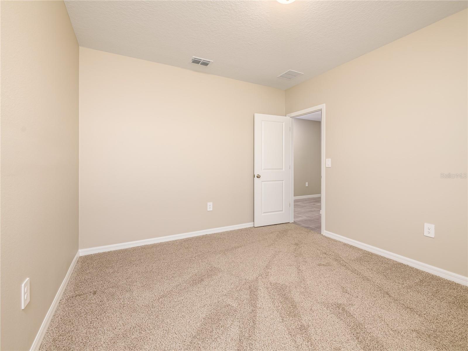 RESERVE/VAN OAKS - Residential