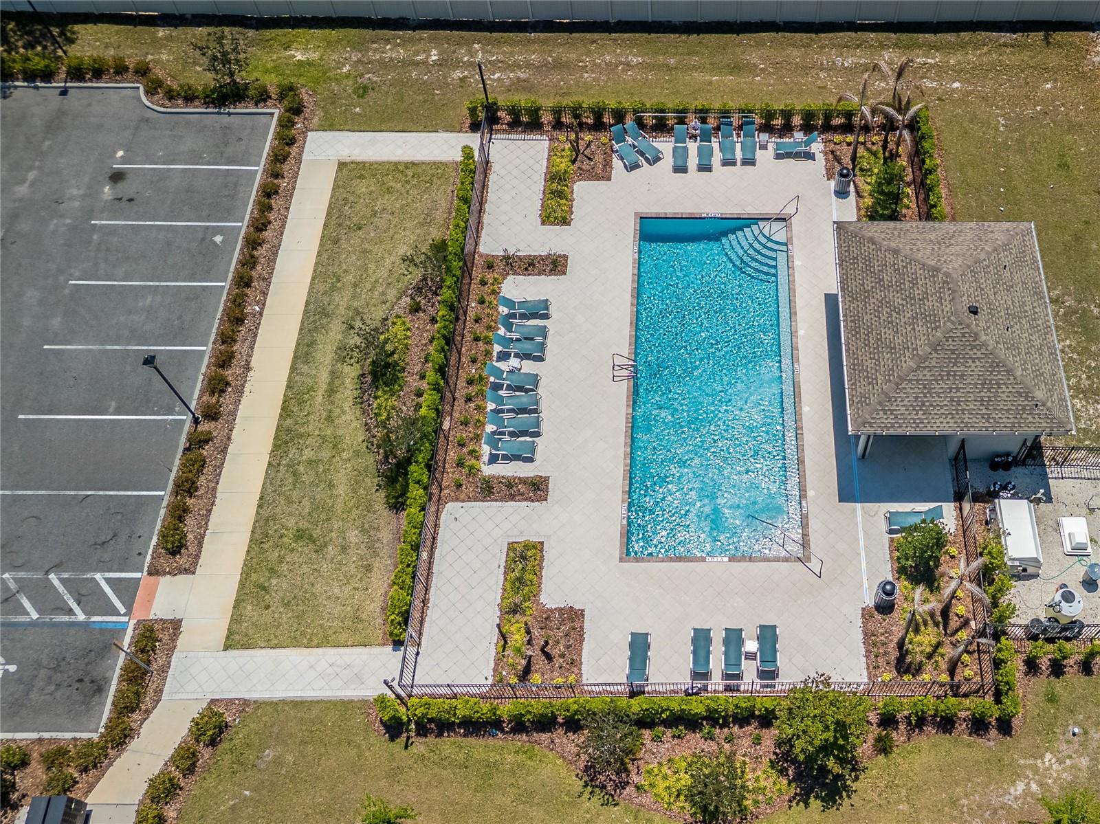 RESERVE/VAN OAKS - Residential