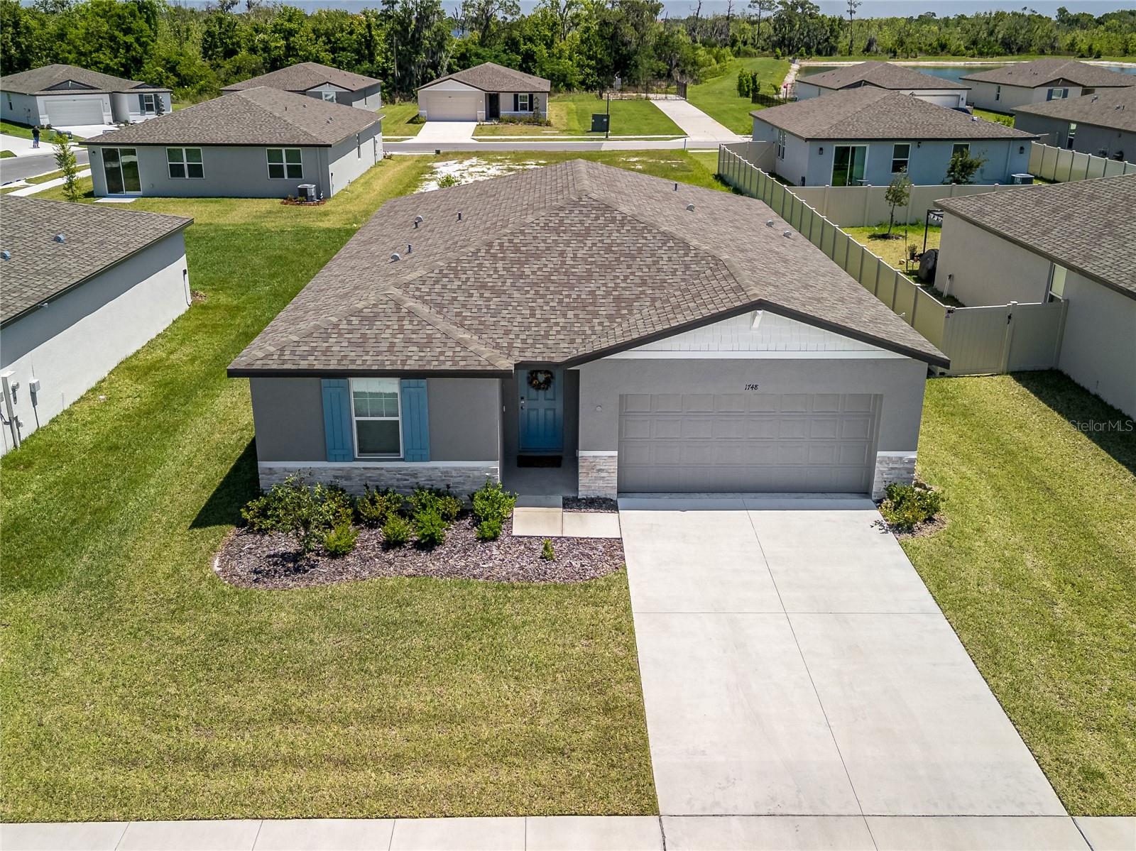 RESERVE/VAN OAKS - Residential