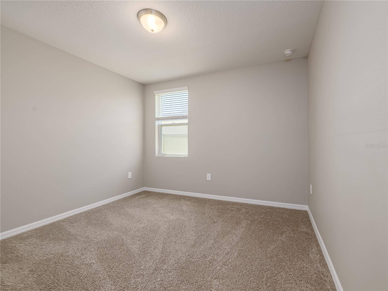 RESERVE/VAN OAKS - Residential