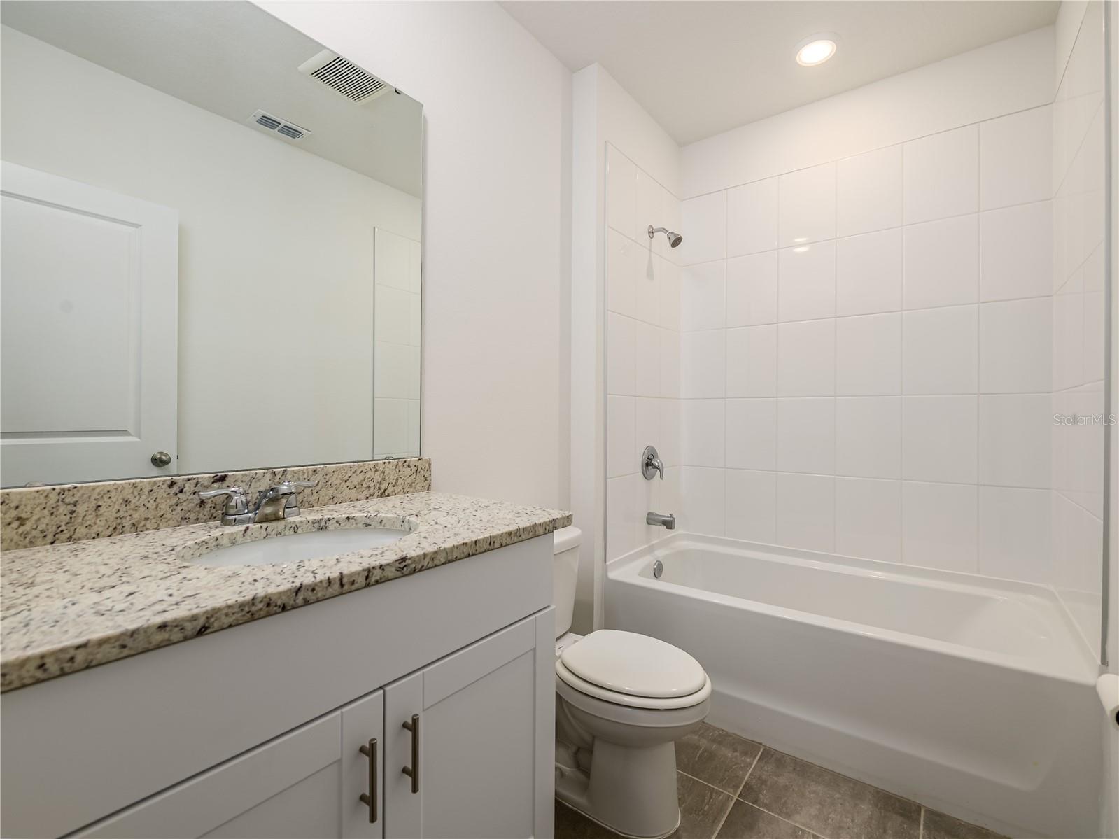 RESERVE/VAN OAKS - Residential