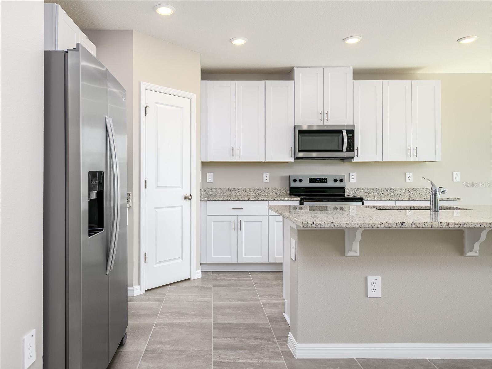 RESERVE/VAN OAKS - Residential