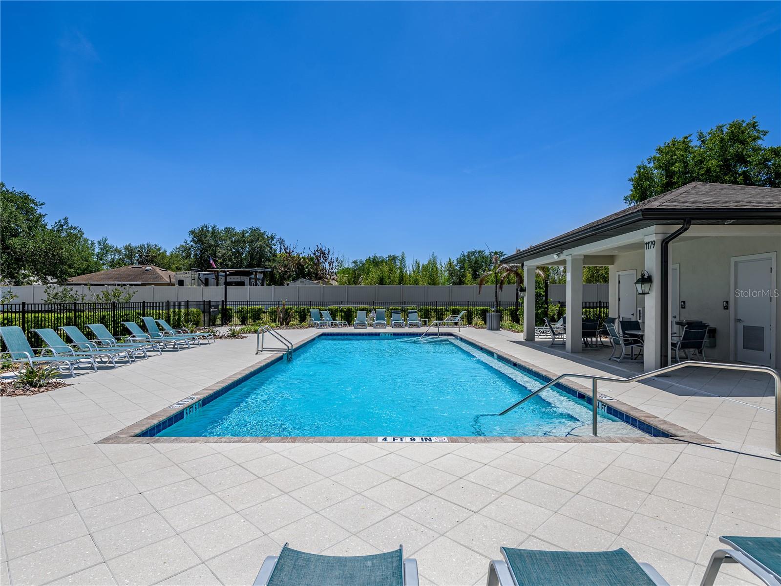 RESERVE/VAN OAKS - Residential