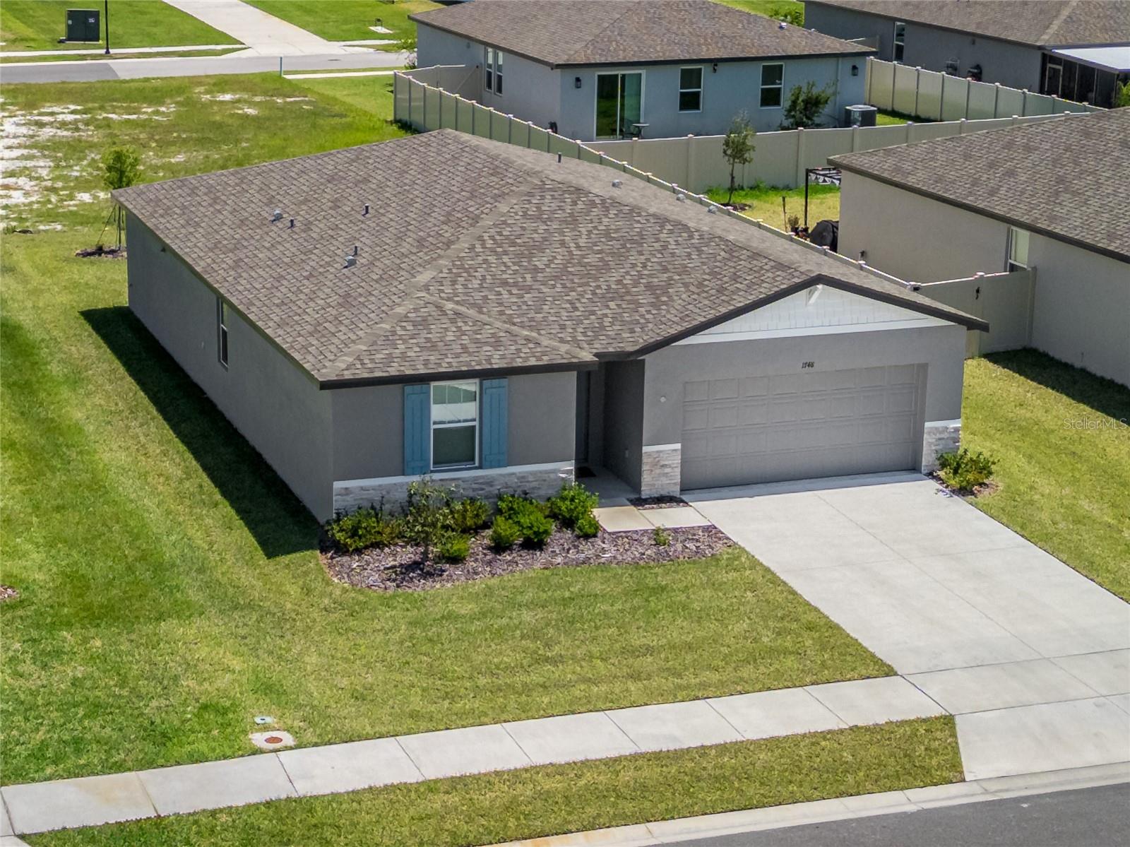 RESERVE/VAN OAKS - Residential