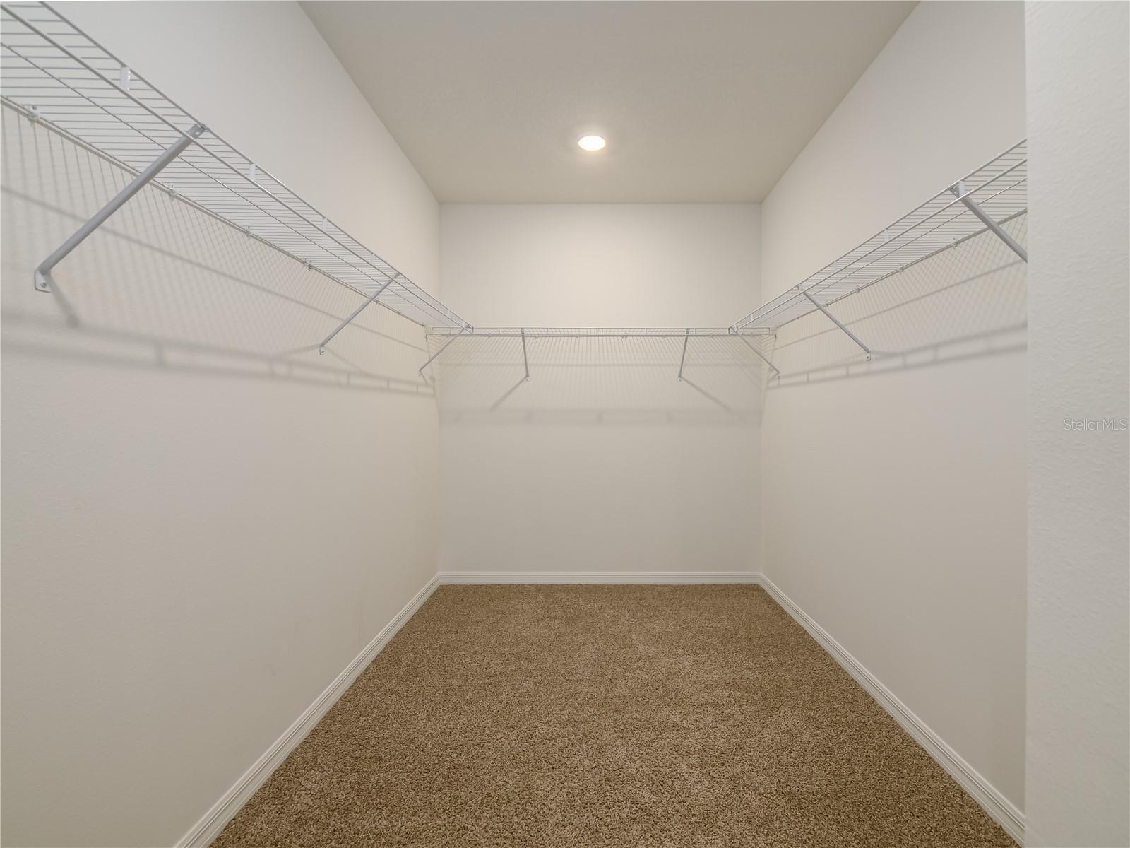 RESERVE/VAN OAKS - Residential